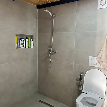 Old Port Apartment Sarande